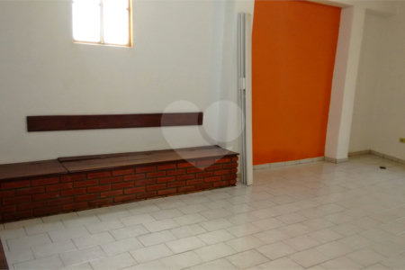 Sobrado à venda com 3 quartos, sendo 1 suíte, em Jaguaré, São Paulo, SP