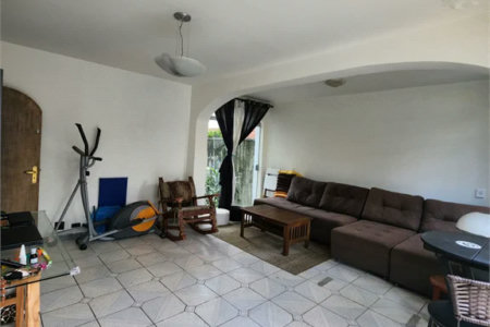 Sobrado à venda com 4 quartos, sendo 2 suítes, em Jardim Leonor, São Paulo, SP