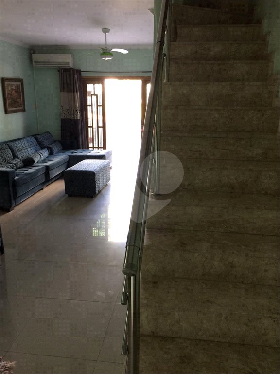 Sobrado à venda com 2 quartos, sendo 1 suíte, em Lar São Paulo, São Paulo, SP