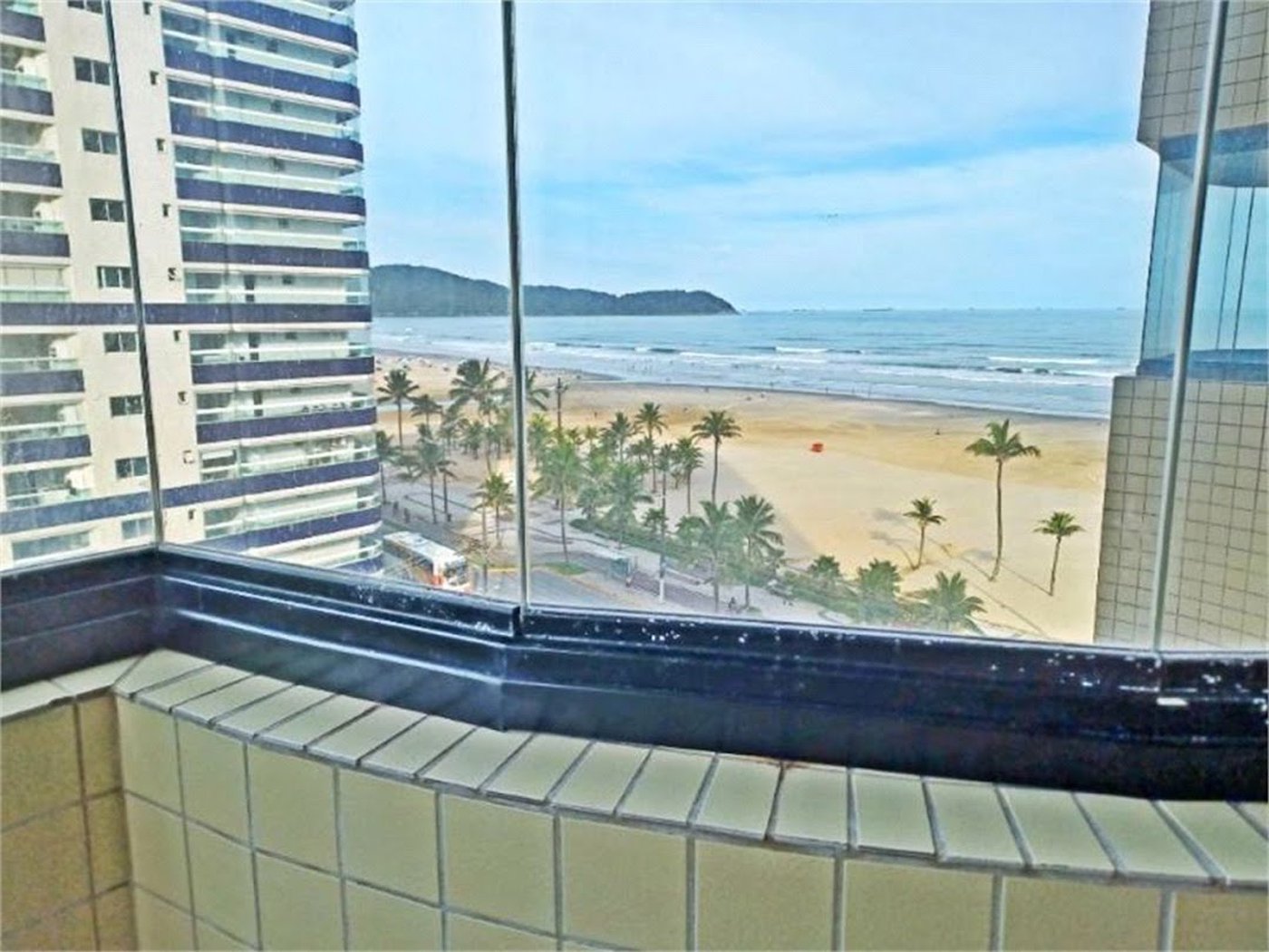 Apartamento Residencial à venda, Vila Guilhermina, Praia Grande - AP0254.