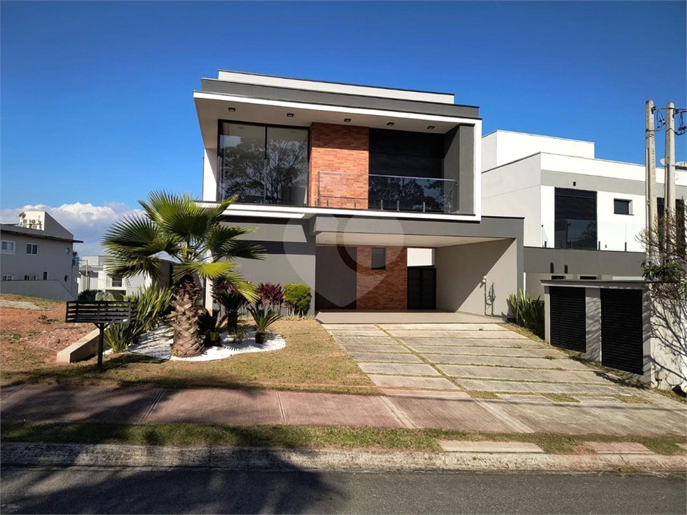 Casa à venda com 3 quartos, sendo 1 suíte, no condomínio Bella Città - Fazenda Rodeio, Mogi das Cruzes - SP