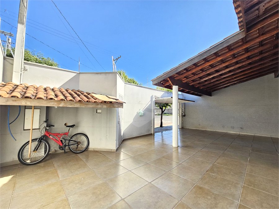Casa à venda com 3 quartos, sendo 1 suíte,  em Jardim Jóquei Clube, Ribeirão Preto, SP