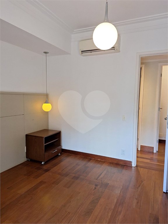 Apartamento à venda com 4 quartos, sendo 3 suítes,  em Vila Gertrudes, São Paulo, SP