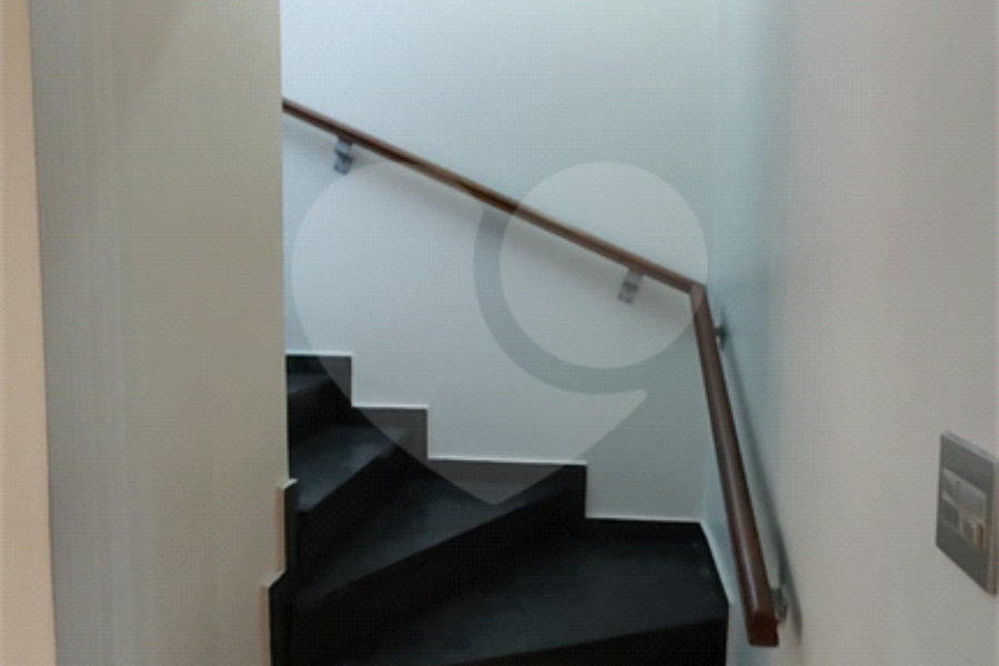 Sobrado à venda com 3 quartos, sendo 1 suíte,  em Artur Alvim, São Paulo, SP