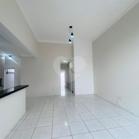 Casa à venda com 2 suítes no condomínio Horto Florestal III, Sorocaba - SP