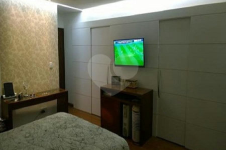 Sobrado à venda com 3 quartos, sendo 1 suíte, em Parada Inglesa, São Paulo, SP