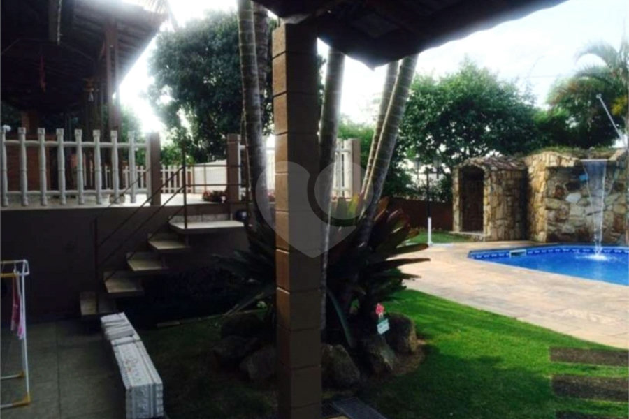 Sobrado à venda com 5 quartos, sendo 2 suítes, em Seerra da Cantareira, Mairiporã, SP
