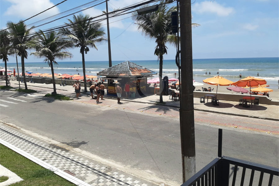 Apartamento à venda com 2 quartos, sendo 1 suíte, em Vera Cruz, Mongaguá, SP