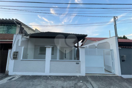 Casa à venda com 3 quartos, sendo 1 suíte, em Campo Grande, Rio de Janeiro, RJ