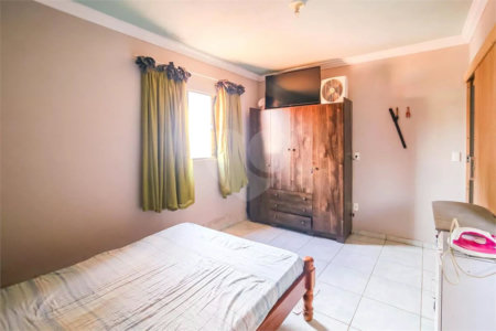 Sobrado à venda com 4 quartos, sendo 1 suíte, em Residencial Monte Verde, Indaiatuba, SP
