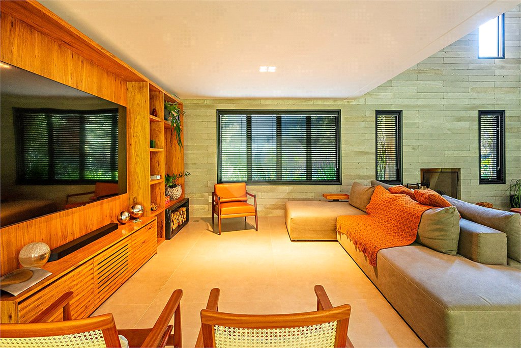 Casa à venda com 3 suítes no condomínio Reserva 8, São Paulo - SP