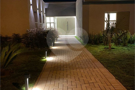 Casa à venda com 4 suítes no condomínio Primavera, Salto - SP