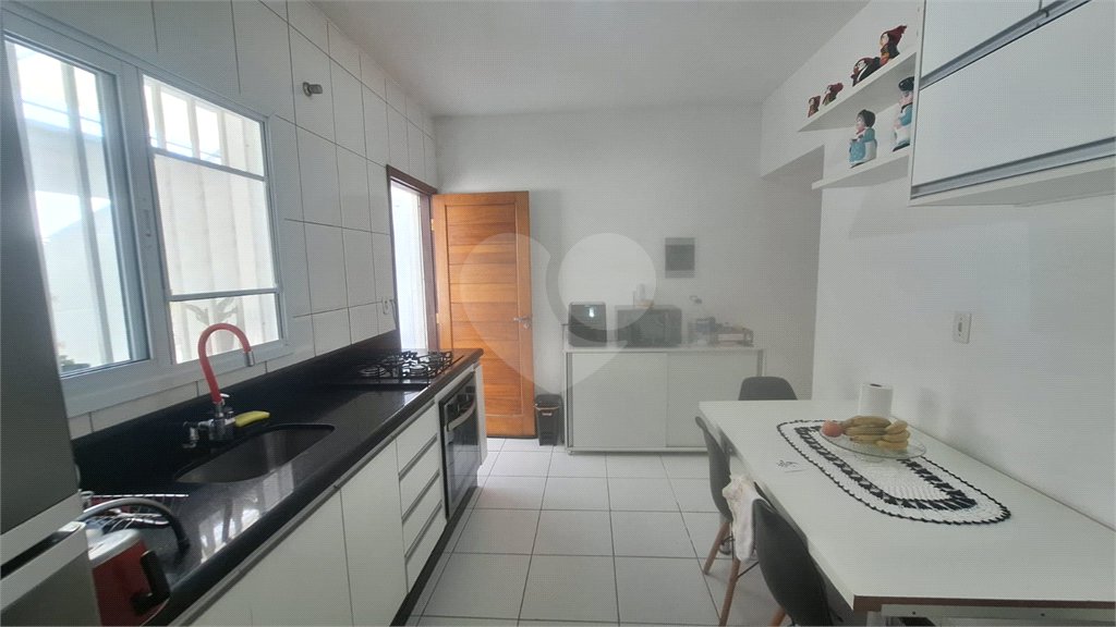 Casa à venda com 2 quartos no condomínio Karolyne, Votorantim - SP
