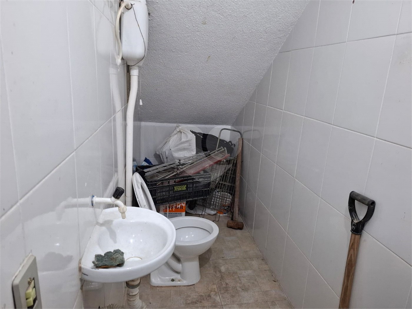 Sobrado à venda com 3 quartos, sendo 1 suíte, em Tremembé, São Paulo, SP