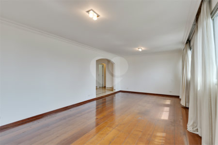Apartamento à venda com 4 suítes em Campo Belo, São Paulo, SP