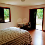 Casa à venda ou para alugar com 5 quartos, sendo 4 suítes, no condomínio Associação Reserva das Hortênsias, Mairiporã - SP