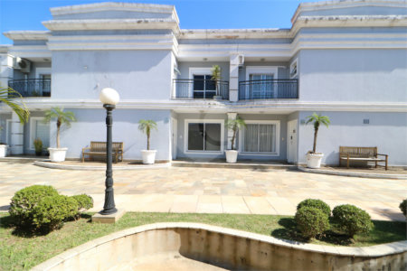 Casa à venda com 4 quartos, sendo 3 suítes, no condomínio Flower Garden Residence, São Paulo - SP