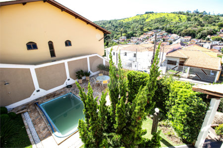 Casa à venda com 1 quarto, sendo 3 suítes, em Esplanada Mendes Moraes, São Roque, SP