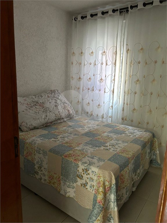 Apartamento à venda com 2 quartos, sendo 1 suíte, em Parque Santa Laura, Ferraz de Vasconcelos, SP