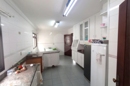 Sobrado à venda com 4 quartos, sendo 1 suíte, em Vila Macedópolis, São Paulo, SP