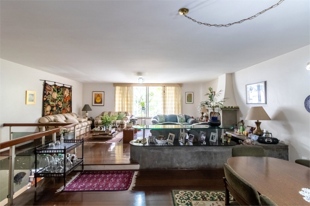Casa à venda com 4 quartos, sendo 1 suíte, em Jardim Marajoara, São Paulo, SP
