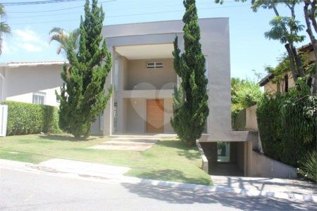 Casa à venda ou para alugar com 4 suítes em Alphaville, Santana de Parnaíba, SP