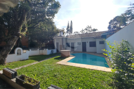 Terreno à venda com 1 suíte em Interlagos, São Paulo, SP