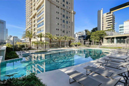 Apartamento à venda com 4 suítes em Real Parque, São Paulo, SP