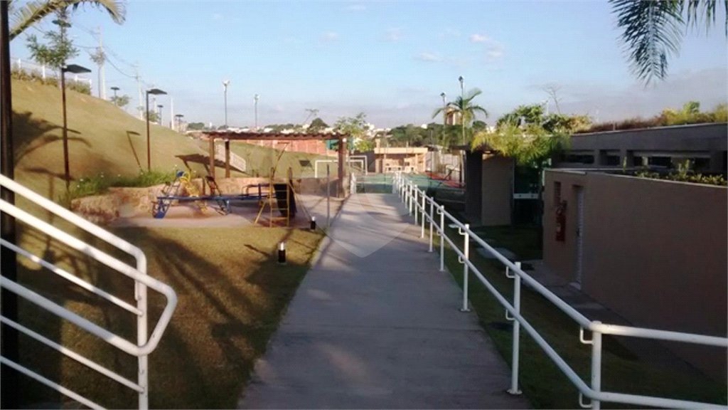 Casa à venda com 3 suítes no condomínio Residencial Central Parque, Salto - SP