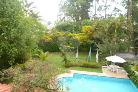 Sobrado à venda com 5 quartos, sendo 3 suítes, em Fazenda Morumbi, São Paulo, SP