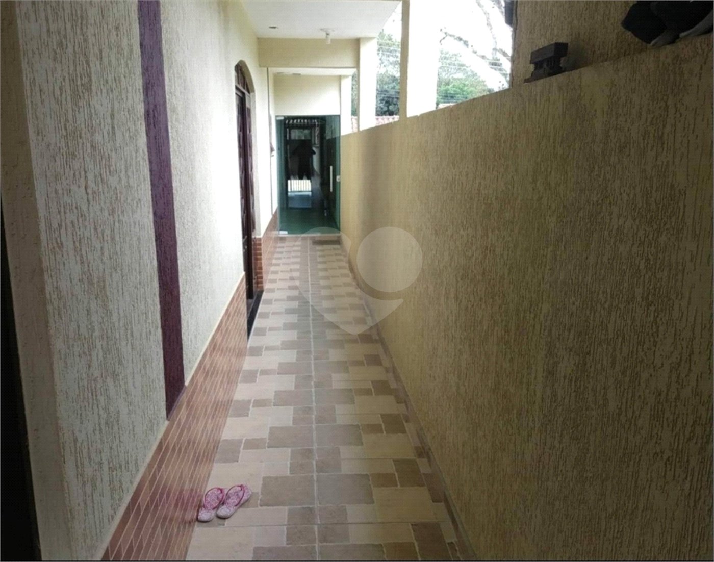 Sobrado à venda com 3 quartos, sendo 1 suíte,  em Jardim Santa Rita de Cássia, Suzano, SP