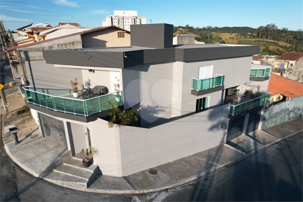 Casa à venda com 3 quartos, sendo 1 suíte,  em Residencial Colinas, Mogi das Cruzes, SP