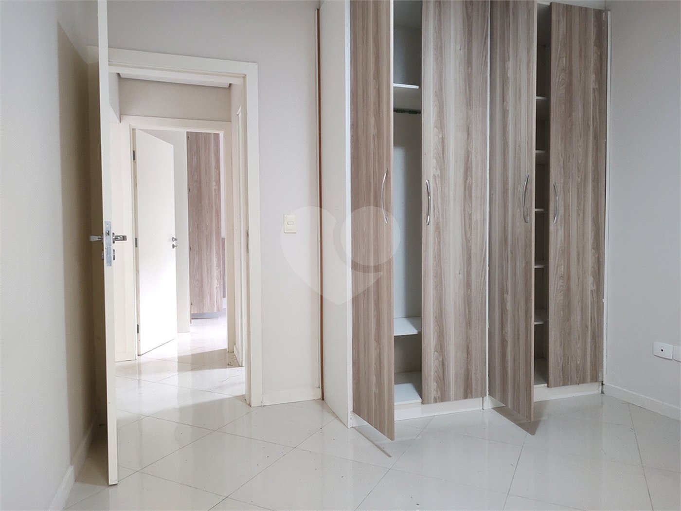 Apartamento para alugar com 2 quartos em Alvinópolis, Atibaia, SP
