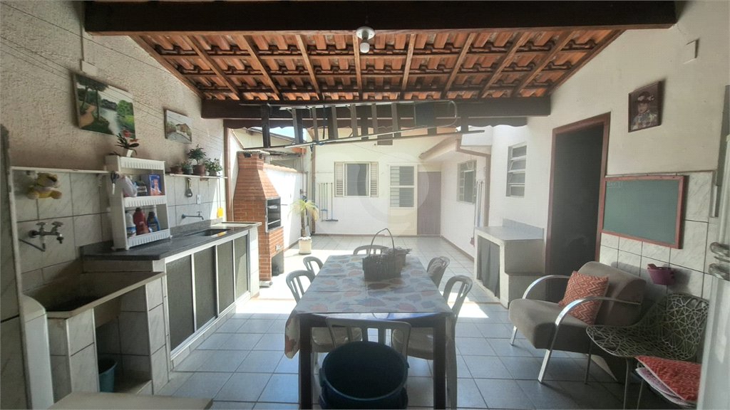 Casa à venda com 2 quartos em Vila Barcelona, Sorocaba, SP
