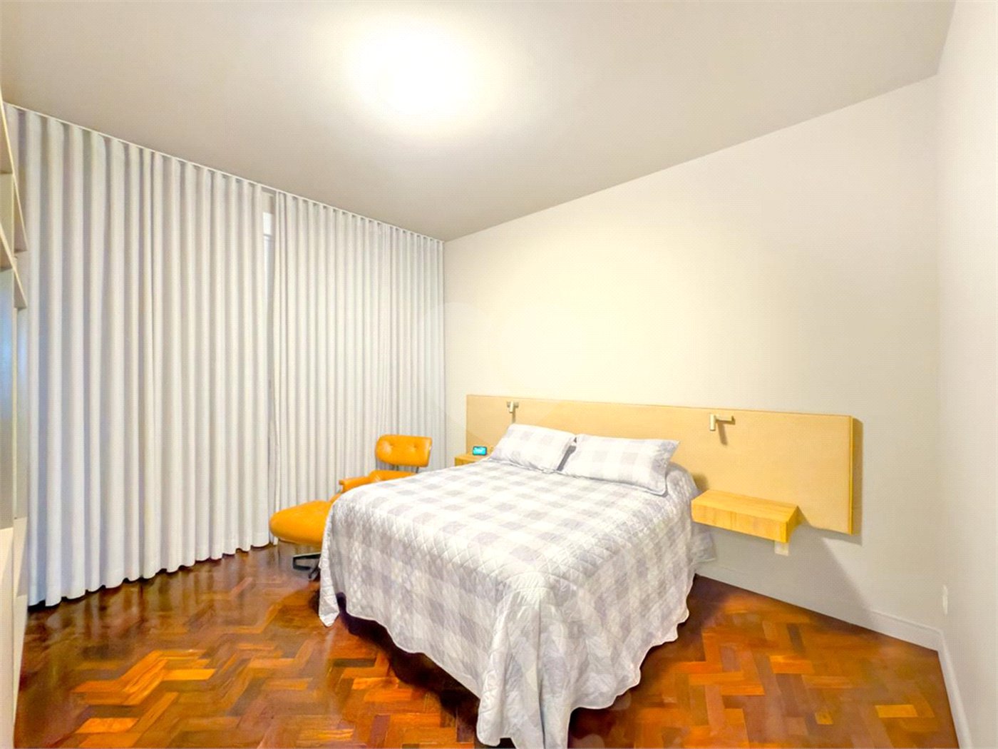 Apartamento à venda com 4 quartos, sendo 1 suíte,  em Copacabana, Rio de Janeiro, RJ