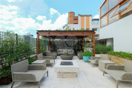 Apartamento à venda com 4 quartos, sendo 1 suíte, em Cerqueira César, São Paulo, SP
