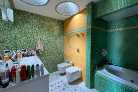 Sobrado à venda com 4 quartos, sendo 3 suítes, em Alto da Lapa, São Paulo, SP