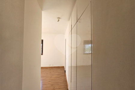 Apartamento para alugar com 3 quartos, sendo 1 suíte, em Alto da Boa Vista, São Paulo, SP