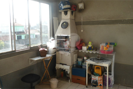 Sobrado à venda com 5 quartos, sendo 2 suítes,  em Vila Cidinha, Mogi das Cruzes, SP