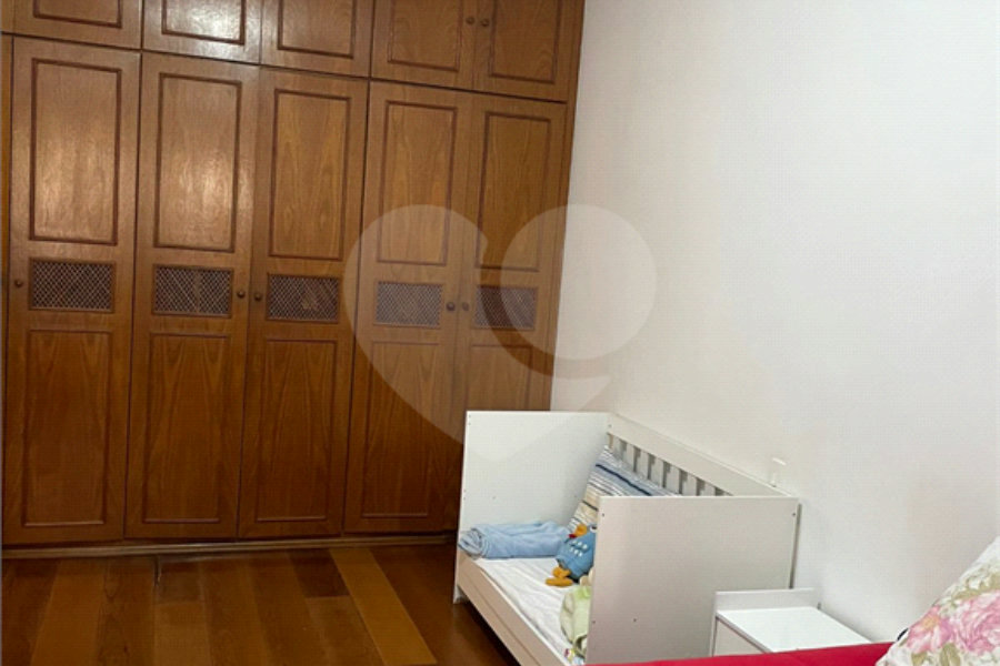 Sobrado à venda com 4 quartos, sendo 1 suíte,  em Horto Florestal, São Paulo, SP