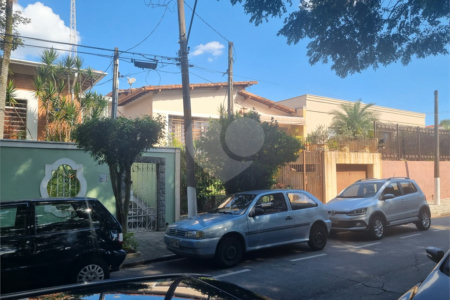 Casa à venda com 3 quartos no Centro, Vinhedo, SP