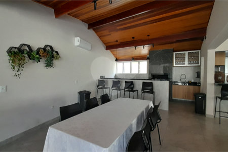 Casa à venda com 3 quartos, sendo 1 suíte, no condomínio Residencial Jardins, São Bernardo do Campo - SP