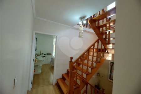 Sobrado à venda com 3 quartos, sendo 1 suíte, em Jardim Pinheiros, São Paulo, SP