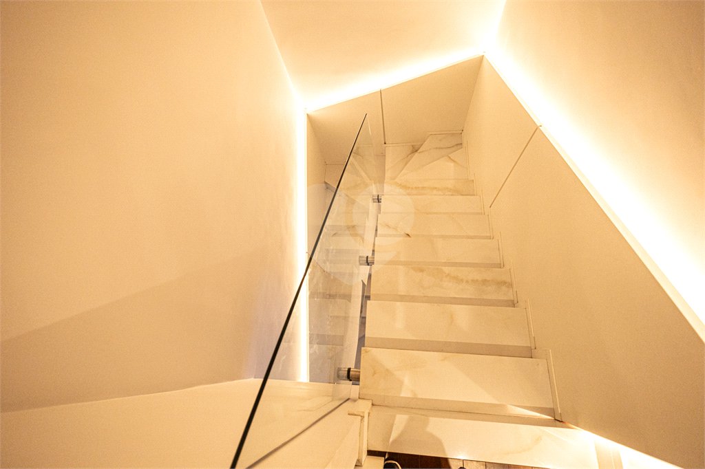 Apartamento à venda com 5 quartos, sendo 4 suítes,  em Parque Reboucas, São Paulo, SP