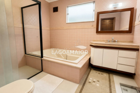 Casa à venda com 3 quartos, sendo 1 suíte, em Santos Dumont, Três Lagoas, MS