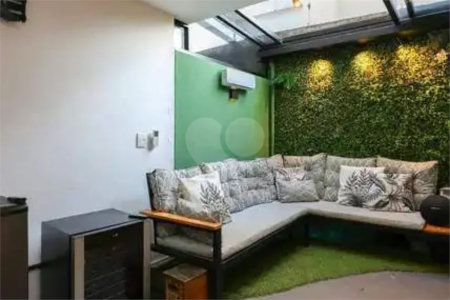 Casa à venda com 2 quartos, sendo 1 suíte,  no condomínio Cube Real Parque, São Paulo - SP