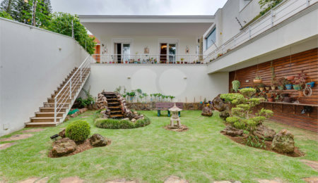 Casa à venda com 2 suítes em Alto da Boa Vista, São Paulo, SP