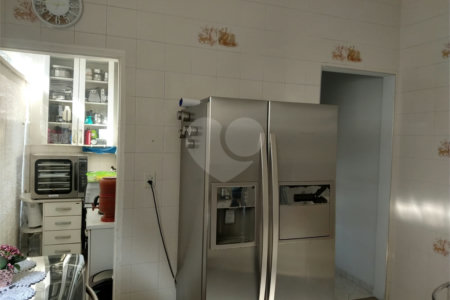 Casa à venda com 3 quartos, sendo 1 suíte, em Jardim Peri, São Paulo, SP