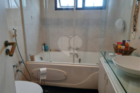 Apartamento à venda com 3 suítes em Pinheiros, São Paulo, SP