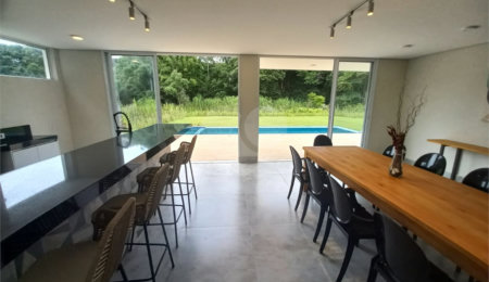 Casa à venda com 5 suítes no condomínio Porto Atibaia, Atibaia - SP